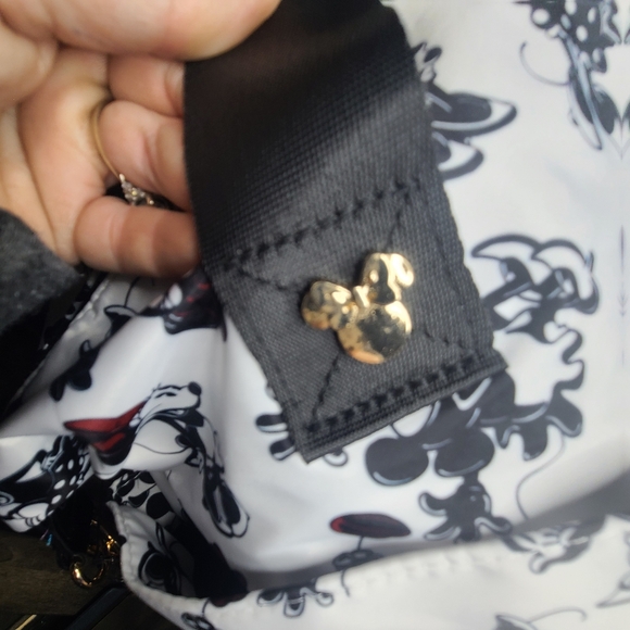 NWT Disney Minnie Mouse Large Tote/ Weekender Bag by Bioworld 22 x 14 x 7 - Picture 7 of 13